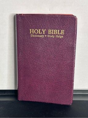 Vtg 1989 Holy Bible KJV World Publishing - Red Letter - Study Helps - Burgundy